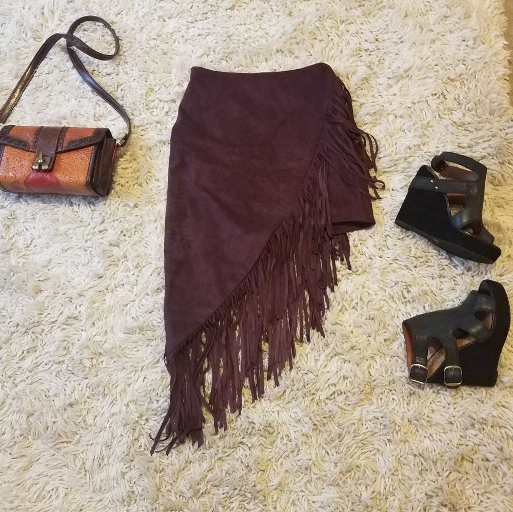 EXPRESS faux suede, burgandy fringe,  partial-mini skirt. 60's 70's style